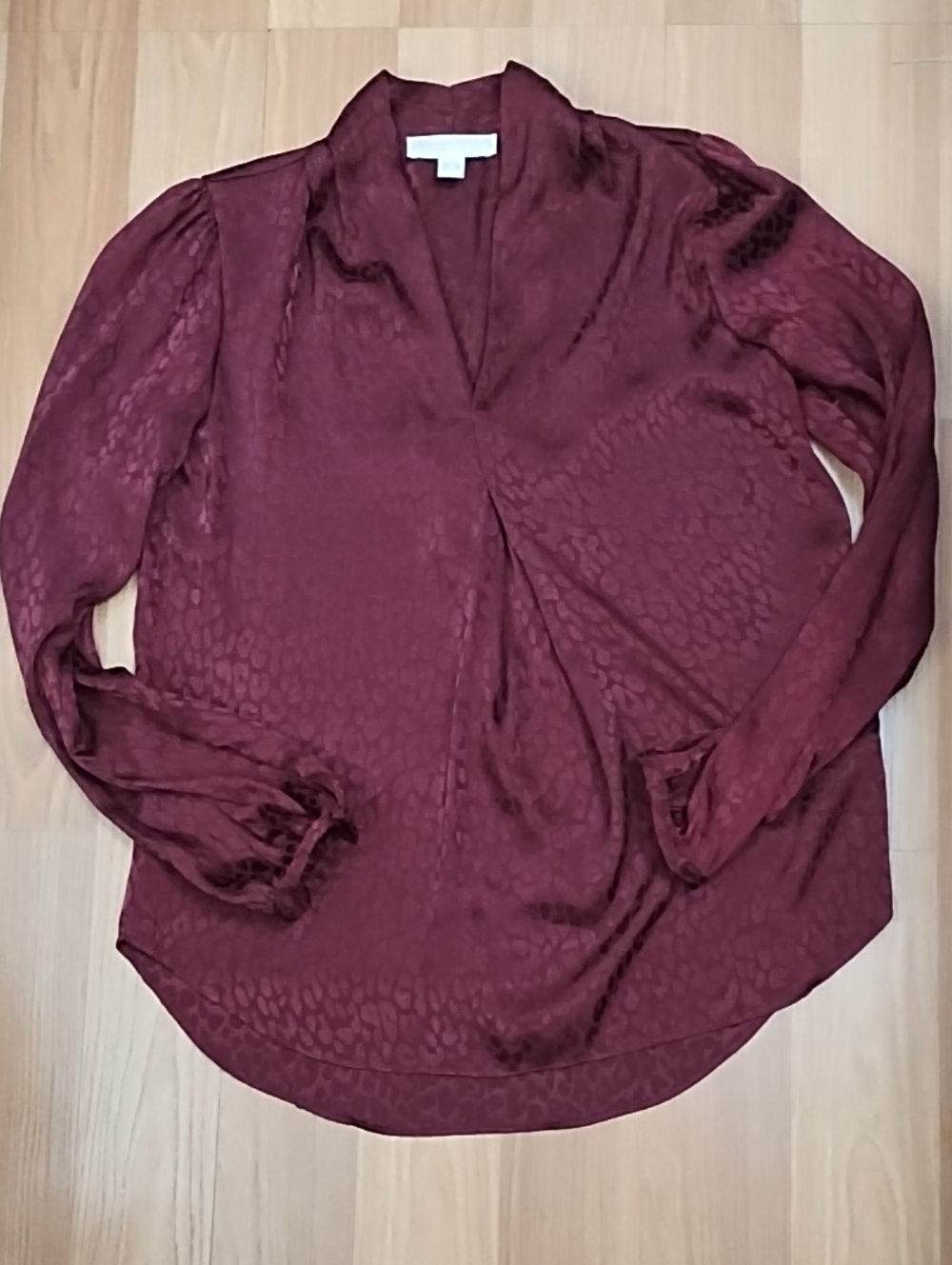 Women's Burgundy Animal Jacquard V-Neck Blouse